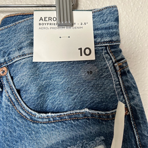 Boyfriend Style Cuttof Short - Picture 2 of 4